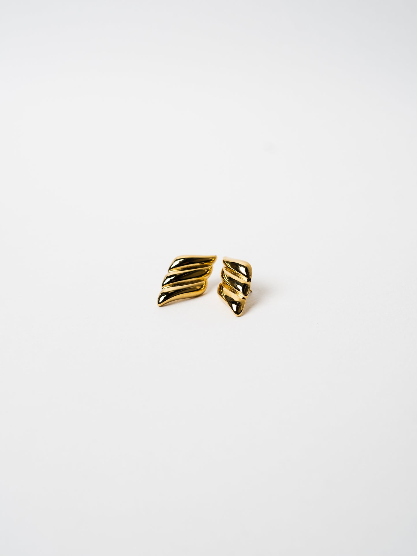 Angel Wing Statement Stud | Gold